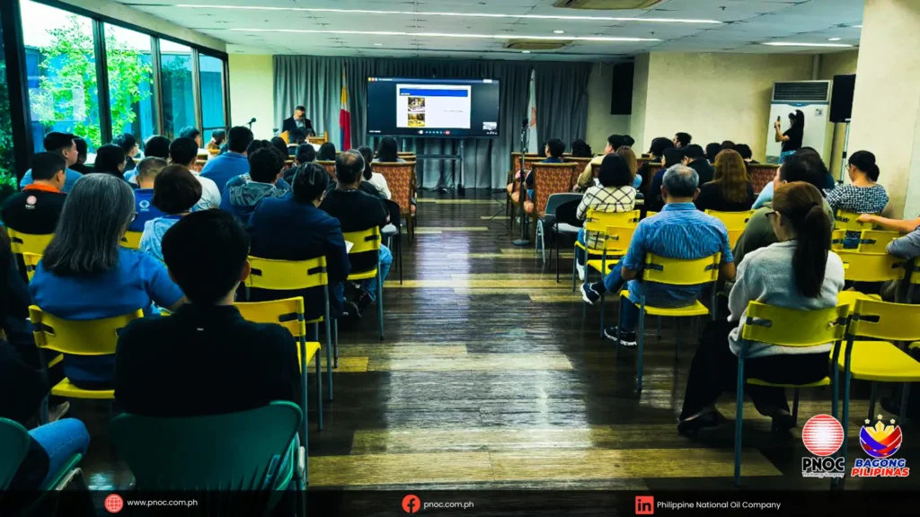 Coach Joo as a speaker at Siklab no. 11